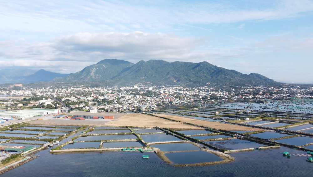 Trong năm 2023, Khánh Hòa đã chấp thuận nhà đầu tư dự án Khu đô thị ven vịnh Cam Ranh hơn 85.000 tỷ đồng.