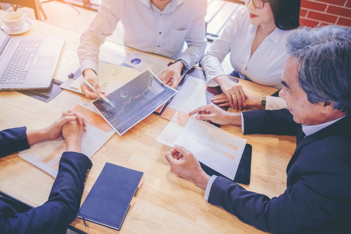 Giới Chuyên Gia Cấp Cao & Trí Thức Quốc Tế