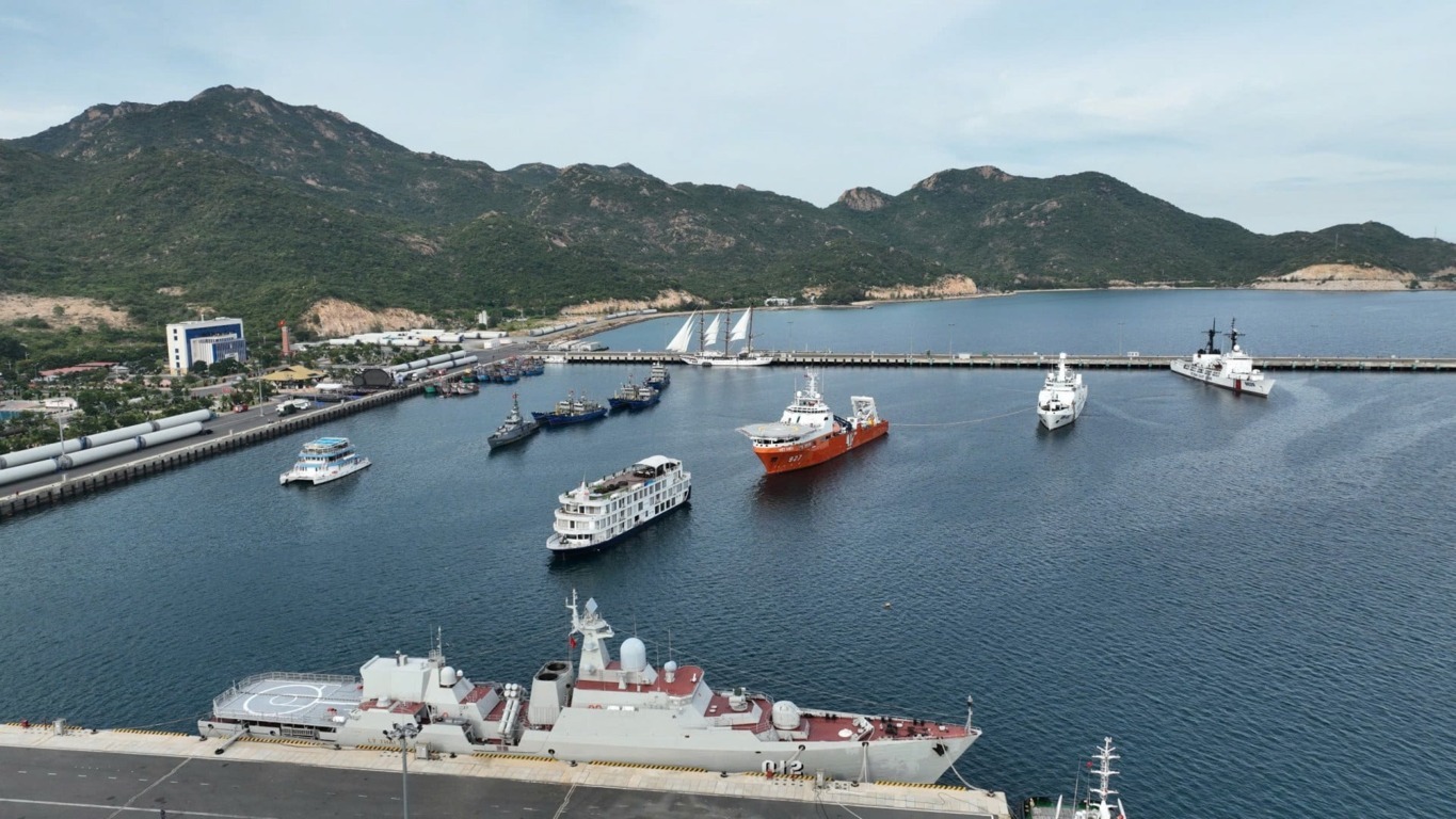 Hướng Dẫn Đường Đi Đến Bãi Dài Cam Ranh Bằng Đường Sắt Và Đường Thủy