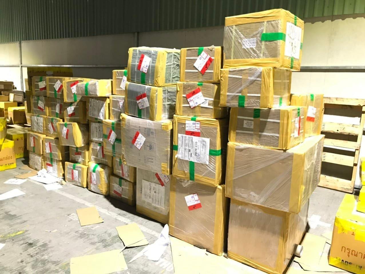 Kinh Nghiệm Đóng Gói Và Vận Chuyển Đặc Sản Khi Đi Máy Bay