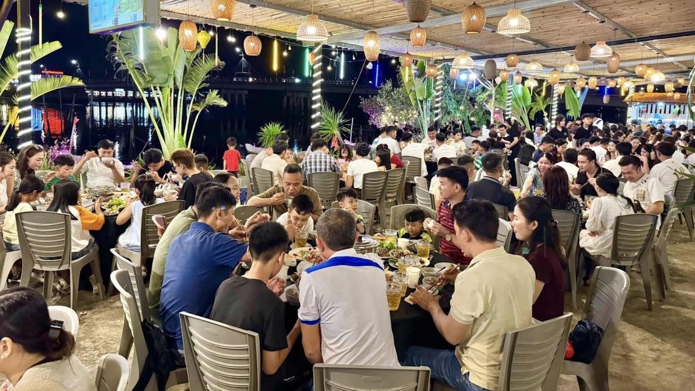 Kinh Nghiệm Lựa Chọn Nhà Hàng Hải Sản Để Tránh Bị Chặt Chém